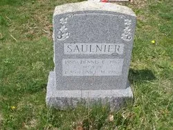 Dennis Enise Saulnier
