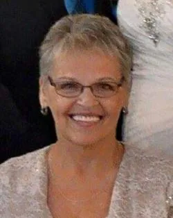 Lynda Linda Ouellette